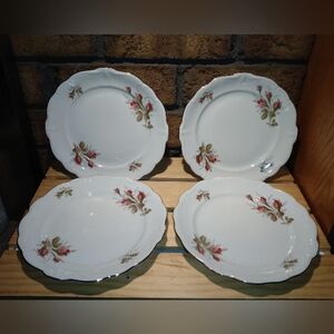 Johann Haviland Vintage Antoinette Salad Plates with Gold Trim. 7.75"